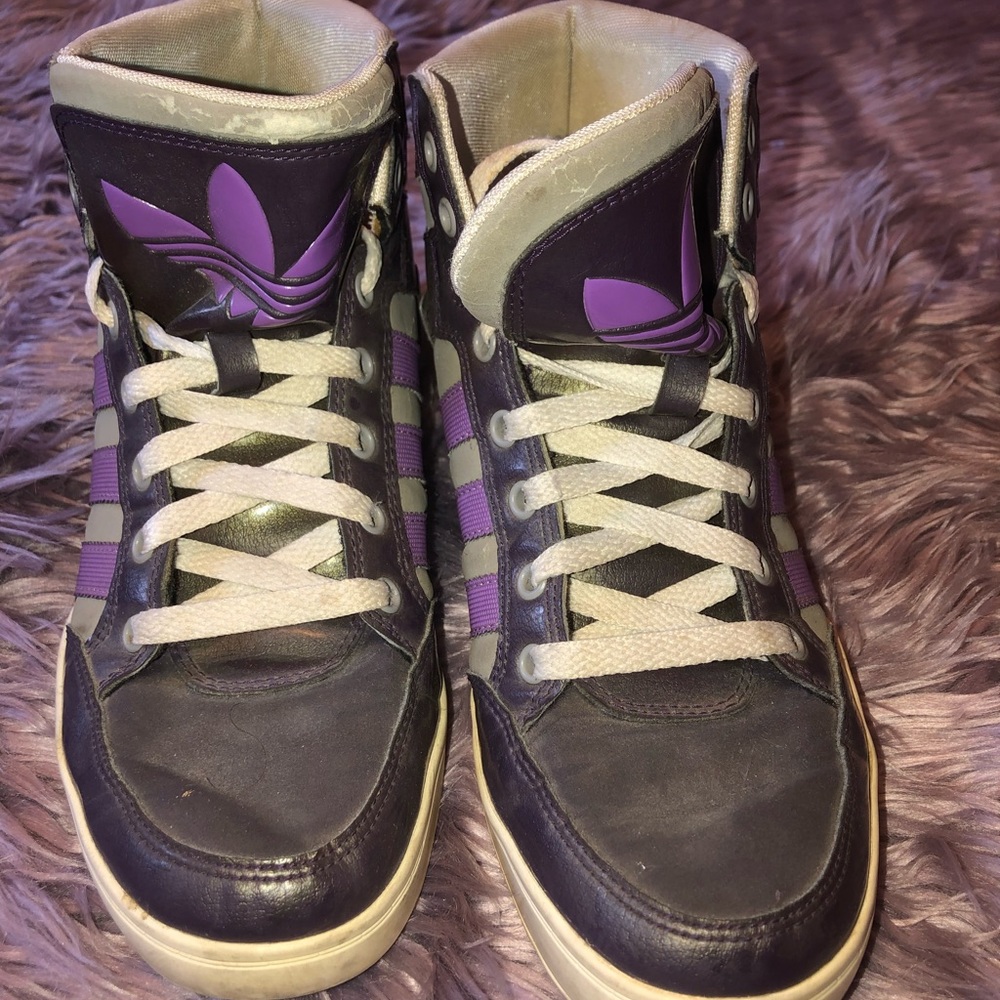 Women’s Adidas Sneakers
